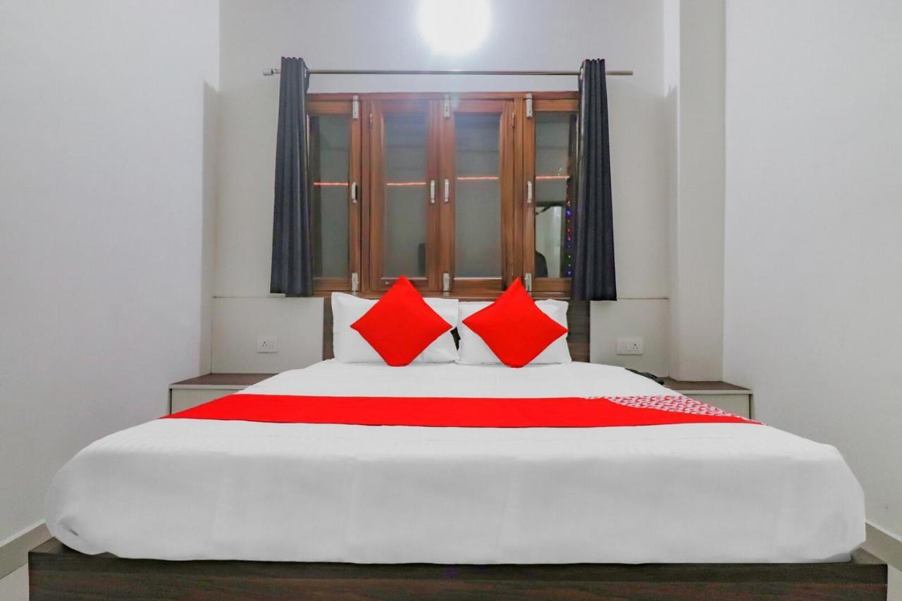 Rajlakshmi Guest House Матхура Екстер'єр фото